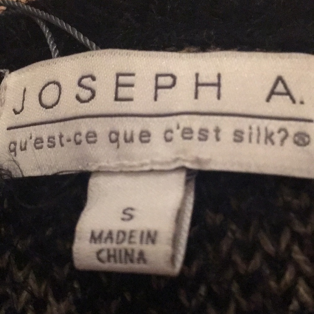 Sweater - Picture 2 of 3